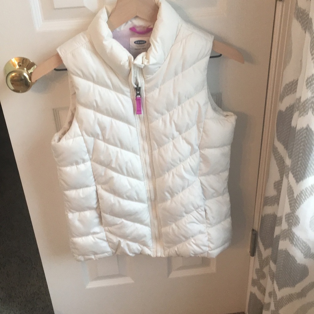 White old navy puffer vest